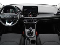 tweedehands Hyundai i30 1.0 T-GDi MHEV Comfort Smart / NAVI / APPLE CARPLAY/ANDROID AUTO / CLIMA / CAMERA / BLUETOOTH / CRUISE / USB / KEYLESS / PDC ACHTER / LED /