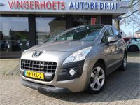 tweedehands Peugeot 3008 1.6-16v Benzine 120 pk. Premium uitvoering * Unieke Kilometerstand ! * NAP aanwezig * Navigatie * Panoramadak * Climate & Cruise Control * L.M. Velgen *