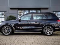 tweedehands BMW X7 M50d High Executive 400pk, Panorama, TV Entertainment