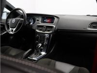 tweedehands Volvo V40 T5 245PK Automaat Carbon Edition 19" / Extra Getint Glas / DAB / Camera / Schakelpaddles /