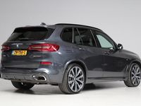 tweedehands BMW X5 XDrive40i M-sport [ panoramadak sky luchtvering hud 360 camera soft close elek. trekhaak harmankardon ] 1e eig.