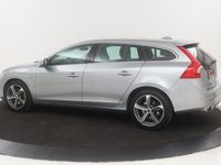 tweedehands Volvo V60 2.4 D5 Twin Engine Lease Edition | Leder | Stoelverwarming | PDC | Bluetooth | LED | Climate control | Cruise control