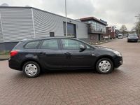 Occasion Opel Astra Design Edition 140 PK (102 kW) 2013 Zwart Stationwagen
