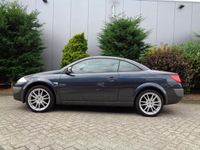 tweedehands Renault Mégane Cabriolet Coupé- 2.0-16V Tech Line airco leder elk ramen P velgen