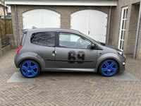 tweedehands Renault Twingo 1.6 16V RS Zeer sportieve auto, onderhoudsboekjes aanwezig.