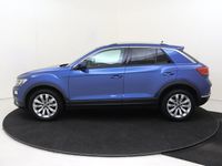 Occasion VW T-Roc Business 150 PK (110 kW) 2022 Blauw SUV