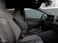 tweedehands VW Golf VIII 1.5 TSI R-Line NAVI CLIMA STOEL EN STUUR VERW.