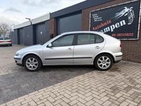 Occasion Seat Leon 125 PK (91 kW) 2004 Grijs Hatchback