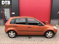 tweedehands Ford Fiesta 1.4-16V Ghia (Airconditioning)