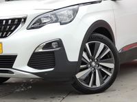 tweedehands Peugeot 3008 1.2 PureTech Allure/ lage km/ compleet!