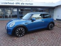 tweedehands Mini ONE 1.5 Classic Turbo 102PK Navi. by Apple Car Play/ Sportstoelen / 17"Roulette Spoke velgen / Climate Control /Park S