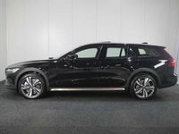 tweedehands Volvo V60 CC Cross Country B5 AWD Ultimate/bowers & wilkins/voorstoelen met massage/Head-up