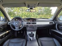 Occasion BMW 325 Luxury Line 218 PK (160 kW) 2011 Zwart Stationwagen