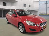 Occasion Volvo S60 Drive Kinetic 114 PK (83 kW) 2011 Rood Sedan