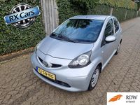 Occasion Toyota Aygo 68 PK (50 kW) 2006 Grijs (metallic) Hatchback