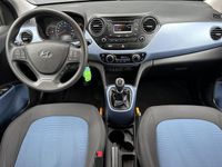 tweedehands Hyundai i10 1.0i i-Motion Comfort Clima / Cruise control / Radio / Elektrische ramen voor+achter / Dealer onderhouden / USB /