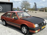 tweedehands Opel Ascona 1.6S Standaard * Automaat * Hatchback *