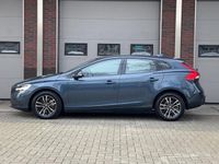 tweedehands Volvo V40 2.0 D2 Nordic+1e Eignr/Automaat/Navi/Stoelverw/Trekhaak/Nap/Boekjes