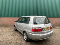 tweedehands Kia Carens 1.6-16V LX