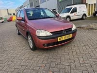 Occasion Opel Corsa Elegance 75 PK (55 kW) 2001 Rood Hatchback
