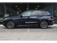 Occasion BMW X5 Comfort Edition 313 PK (230 kW) 2025 M carbonschwarz (donker zwart metallic) SUV