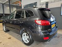 tweedehands Hyundai Santa Fe 2.7i V6 4WD Style 7 Persoons Trekhaak NAP