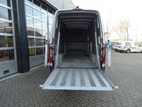Occasion Mercedes Sprinter 150 PK (110 kW) 2021 Zilver Van