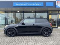 Occasion Mini Cooper Business 136 PK (100 kW) 2017 Zwart (metallic) Hatchback