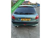 tweedehands Peugeot 206 1.4 Gentry 5 deurs nieuwe apk Airco