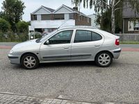 Occasion Renault Mégane 107 PK (78 kW) 2001 Grijs Hatchback