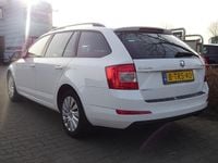 Occasion Skoda Octavia Ambition 105 PK (77 kW) 2014 Wit Hatchback