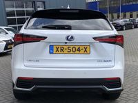 tweedehands Lexus NX300h 