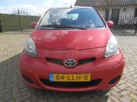 tweedehands Toyota Aygo 1.0-12V Aspiration Red airco 5 drs 202997 km nap bj 2010