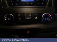 tweedehands Ford Transit Custom 2.0 TDCI L1H1 Euro6 Airco | 2500kg trekvermogen | Parkeersensoren | LED CruiseControl, Bijrijdersbank, achterklep