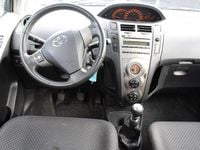 Occasion Toyota Yaris 99 PK (72 kW) 2011 Grijs Hatchback