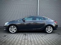Occasion Opel Astra Cosmo 140 PK (102 kW) 2012 Grijs Sedan