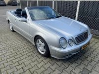 tweedehands Mercedes 320 CLK-KLASSE CabrioletAvantgarde origineel Nederlands boekjes 6cil