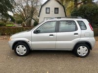 Occasion Suzuki Ignis GL 83 PK (61 kW) 2001 Grijs (metallic) Hatchback