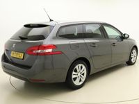 tweedehands Peugeot 308 SW 1.2 PureTech 110pk Blue Lease Executive | Navigatie | Panoramadak | Parkeersensoren |