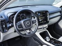 tweedehands Volvo XC40 T3 Inscription Automaat | Premium Sound by Harman Kardon | Elektrisch verstelbare stoelen | Parkeercamera | Parkeersensoren