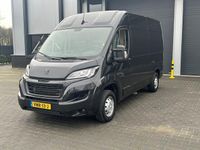 tweedehands Peugeot Boxer 330 2.2 BlueHDi 140 L2H2 Premium-Airco-Cruise-Camera-Trekhaak-APK-NAP