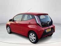 Occasion Toyota Aygo X-play 69 PK (50 kW) 2017 Rood Hatchback