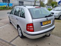 tweedehands Skoda Fabia Combi 1.4-16V Creation | Dealer onderhouden!