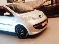 Occasion Peugeot 107 68 PK (50 kW) 2009 Grijs Hatchback