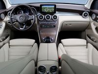 tweedehands Mercedes GLC250 4-MATIC Prestige Aut9, Panoramadak, Distronic, Burmester, Memory, Surround Camera, Head-up Display, Leder, Luxurypakket, Led Intelligent Light, Etc.