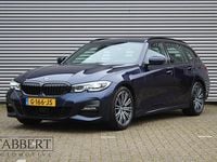 Occasion BMW 330 Executive 258 PK (189 kW) 2019 Blauw Stationwagen