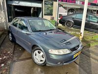 tweedehands Opel Vectra 1.6-16V Business Edition APK|AIRCO|2.SLEUTEL