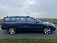 tweedehands Volvo V70 2.5 T AWD Comfort Line Schuifdak/Airco/Cruise/SUPER STRAK!