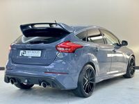 tweedehands Ford Focus 2.3 RS, 350Pk, 2016, Volledig onderhouden, Armytrix uitlaat, 19" JR Wielen, Recaro stoelen, Stoel + Stuurverwarming, Achteruitrijcamera, Actief onderstel, Elektrisch inklapbare spiegels, Getinte ruiten, LED Kopla