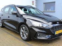 tweedehands Ford Focus Wagon 1.5 EcoBoost ST Line Business | Incl. 1 jaar Garantie | 1e Eigenaar | Parkeersensoren V+A | Navigatie | Airco | Cruise controle | Apple CarPlay/Android Auto | Keyless start | Lane assist | 17 Inch LMV | Schakelmogelijkheid aan stuurwiel |